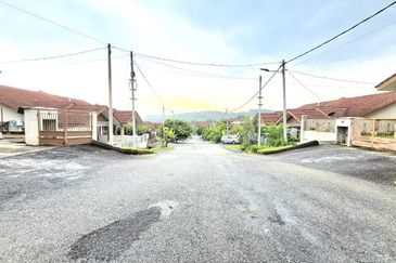 Taman Desa Bestari, Salak Tinggi