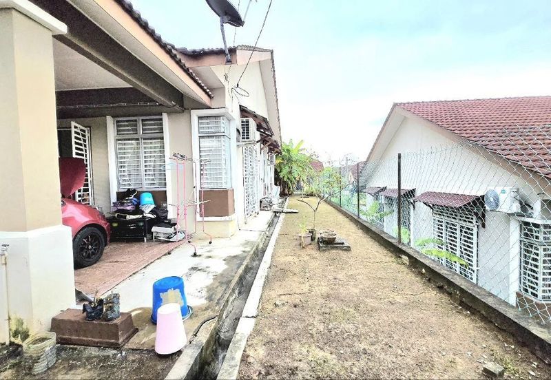 Taman Desa Bestari, Salak Tinggi