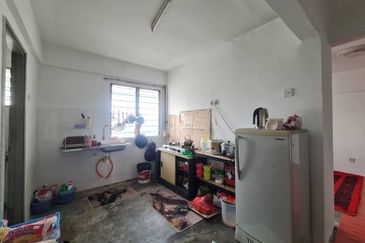 Pangsapuri Putra Harmoni, Precint 9