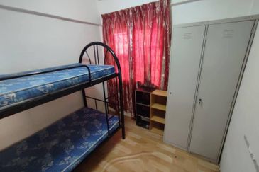 Pangsapuri Putra Harmoni, Precint 9