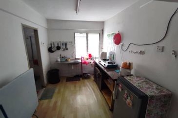 Pangsapuri Putra Harmoni, Precint 9