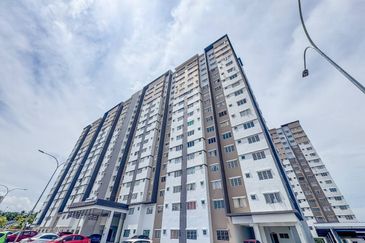 D'Kayangan Apartment @Setia Ecohill