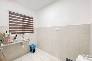 D'Kayangan Apartment @Setia Ecohill