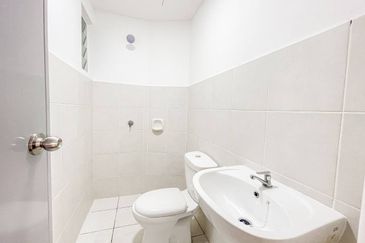 D'Kayangan Apartment @Setia Ecohill