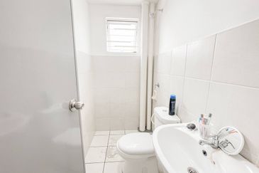 D'Kayangan Apartment @Setia Ecohill