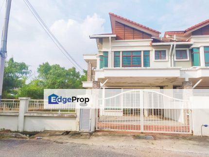 Spacious Extra Land End Lot 2 Storey Seksyen 4 Tambahan Bangi, Selangor, Bangi