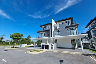 Senna Residence Presint 12