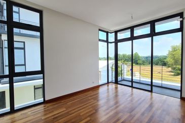 Senna Residence Presint 12