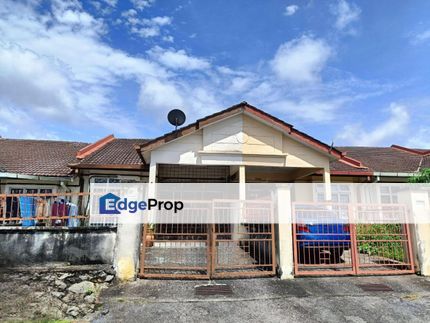 Single Storey Taman Desa Cempaka Bandar Baru Nilai, Negeri Sembilan, Nilai