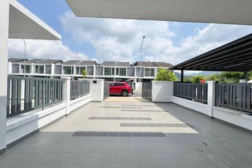 FREEHOLD Double Storey Mutiara Hills Semenyih