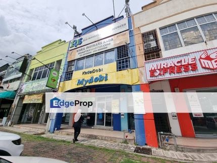 Office Lot Level 1 in Jalan Renang Seksyen 13 Shah Alam, Selangor, Shah Alam