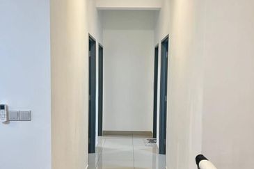 Meridin Bayvue Apartment