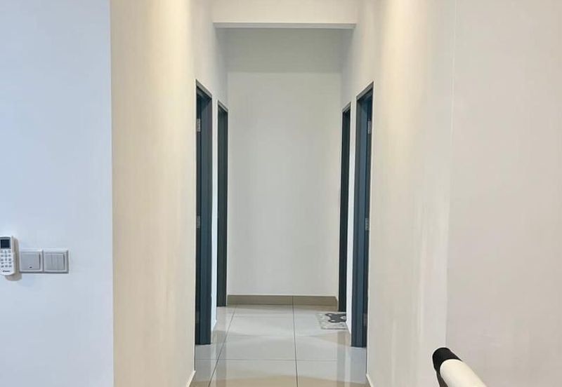 Meridin Bayvue Apartment