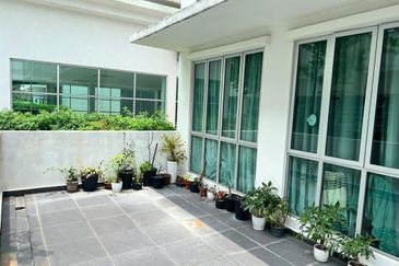 Meridin Bayvue Apartment