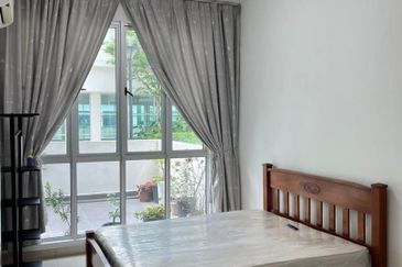 Meridin Bayvue Apartment