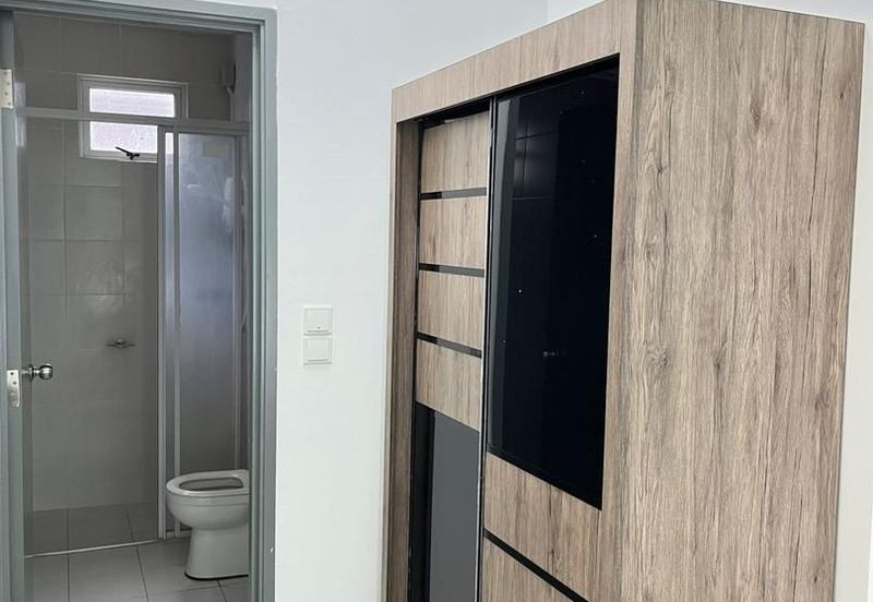 Meridin Bayvue Apartment