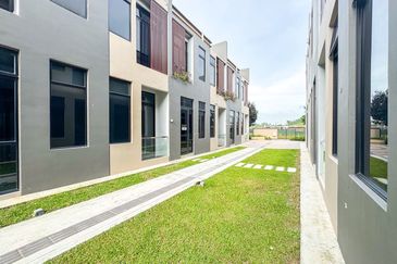 Aurora Resort Villas