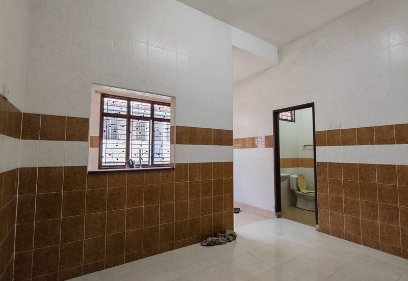 Jalan Aliff Harmoni 4/5