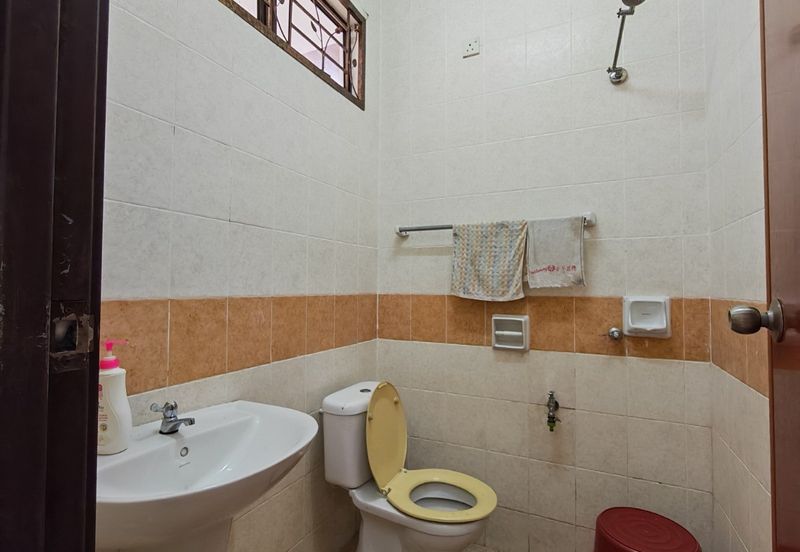 Jalan Aliff Harmoni 4/5