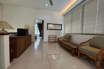 Maple Red, Adda Heights