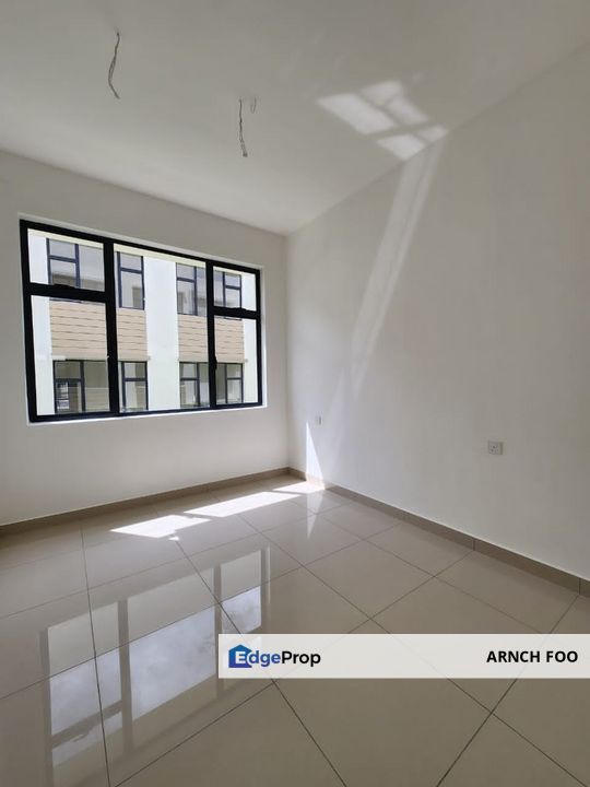 Central park/2 Storey terrace /limited property , Johor, Johor Bahru