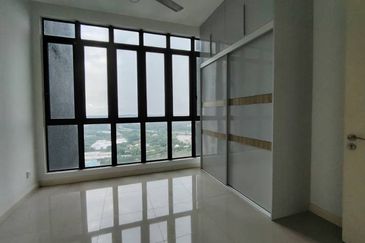 D'Pristine Medini