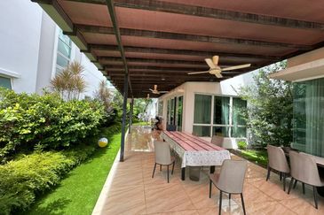 Isola Villa @ Senibong Cove