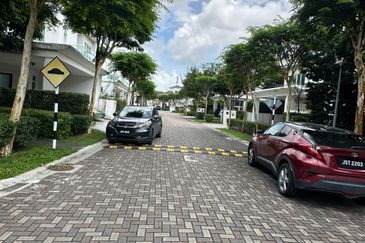 Isola Villa @ Senibong Cove