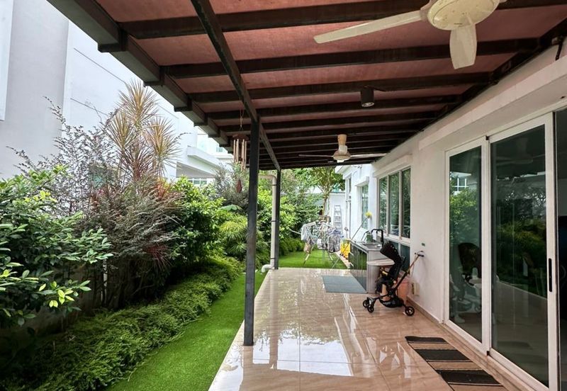 Isola Villa @ Senibong Cove