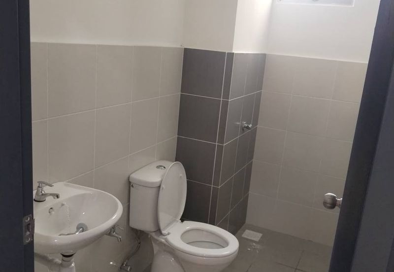 ADENIA APARTMENT @ BANDAR PARKLANDS, KLANG