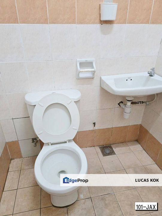 Ground Floor Bayu Villa Apartment Bayu Perdana Klang Near Htar Hospital For Rent, Selangor, Klang