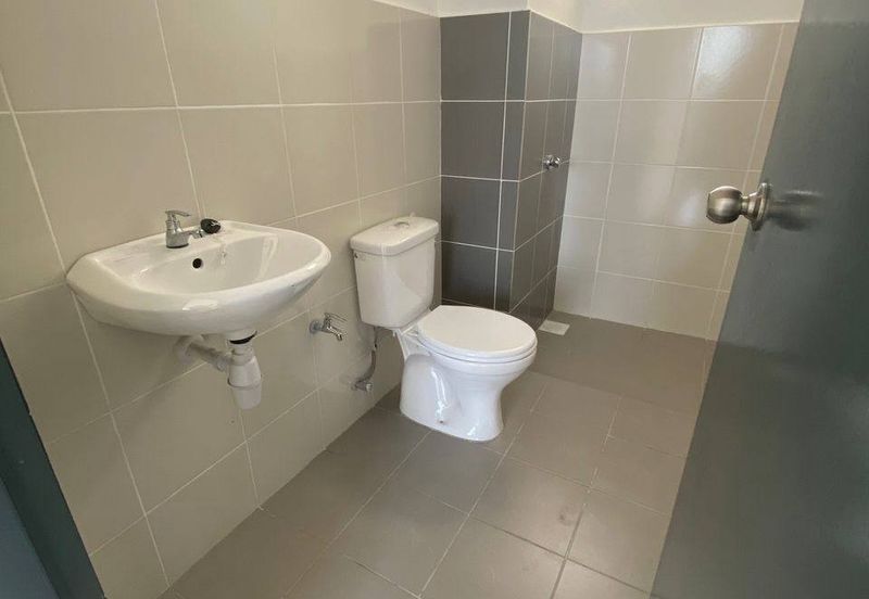 ADENIA APARTMENT @ BANDAR PARKLANDS, KLANG