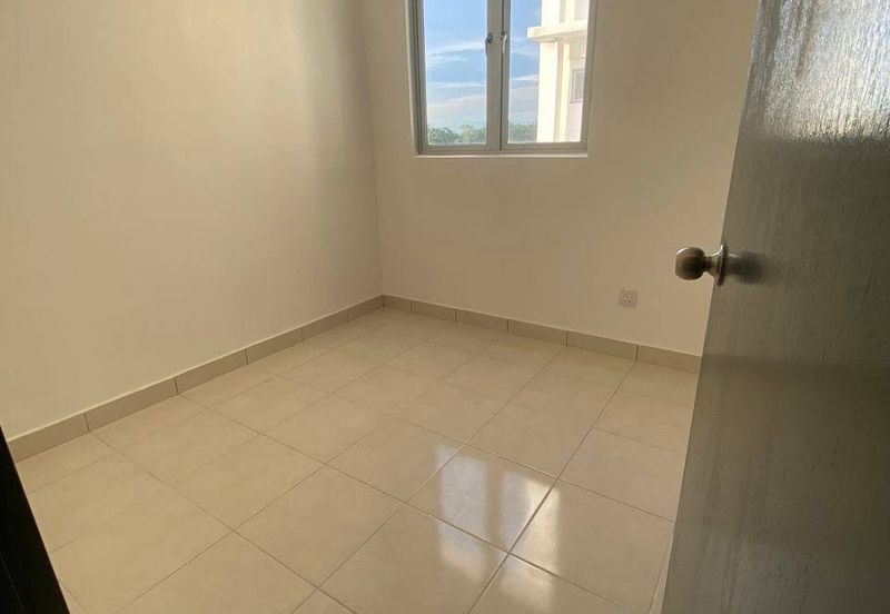 ADENIA APARTMENT @ BANDAR PARKLANDS, KLANG