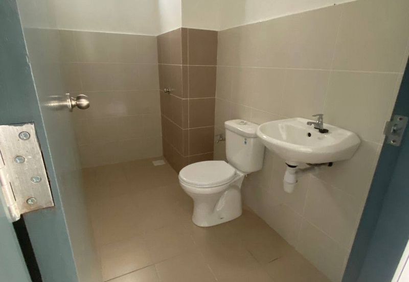 ADENIA APARTMENT @ BANDAR PARKLANDS, KLANG