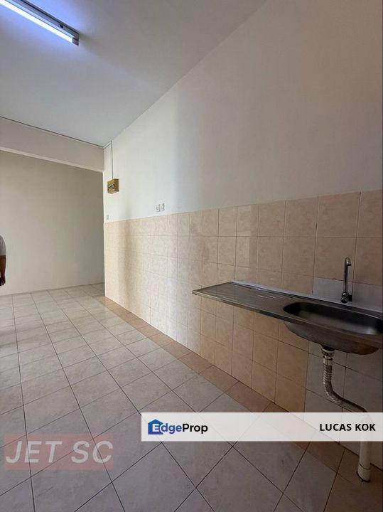 Newly Painted Bayu Villa Apartment Bayu Perdana For Rent Klang, Selangor, Klang