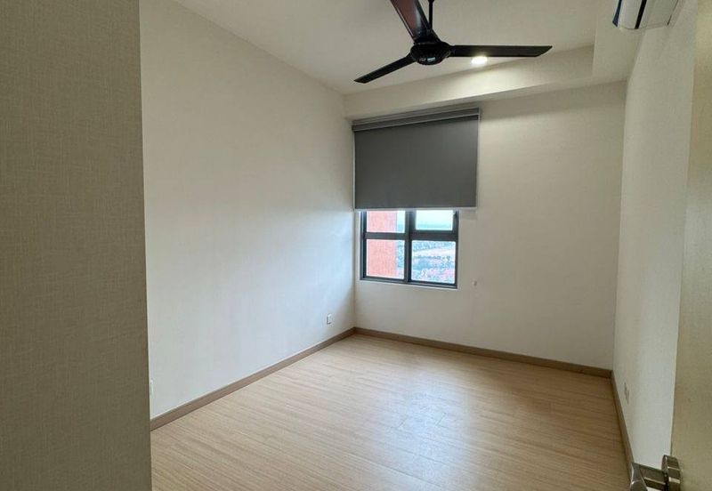 Gravit8 @ Klang South