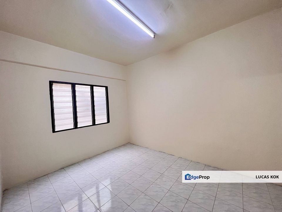 Baru Cat Flat Belakang Klang Parade Pelangi Indah Sewa For Rent Meru, Selangor, Klang
