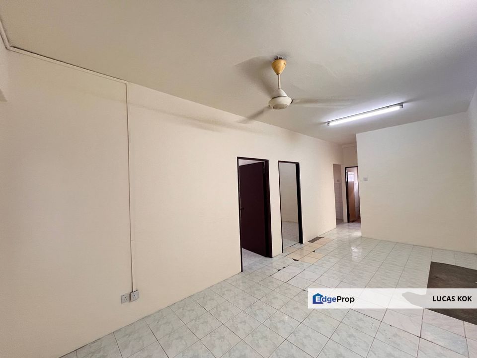 Baru Cat Flat Belakang Klang Parade Pelangi Indah Sewa For Rent Meru, Selangor, Klang