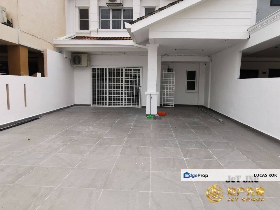 Newly Refurbished Shah Alam Seksyen 32 Double Storey House Gated