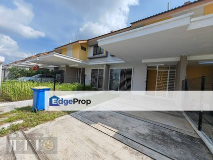 Facing No House & Lake Mahkota Banting 2 Storey House For Sell, Selangor, Banting