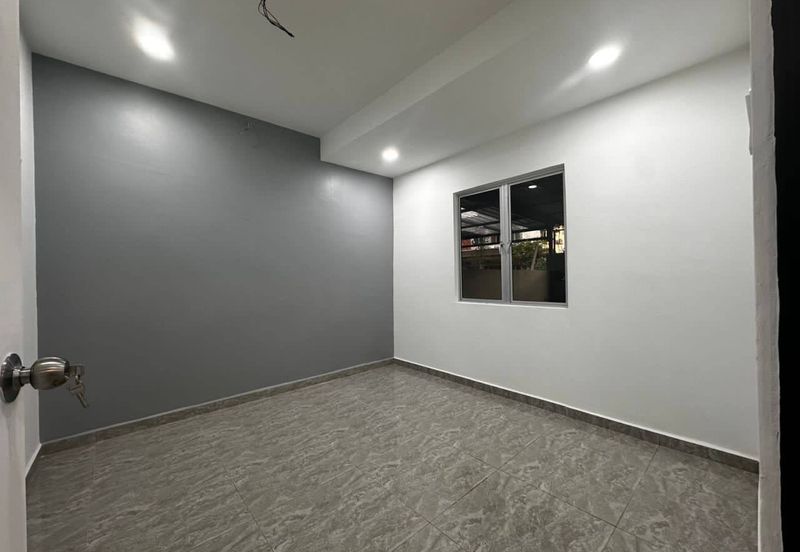 Taman Wangi (Tepi Sungai)