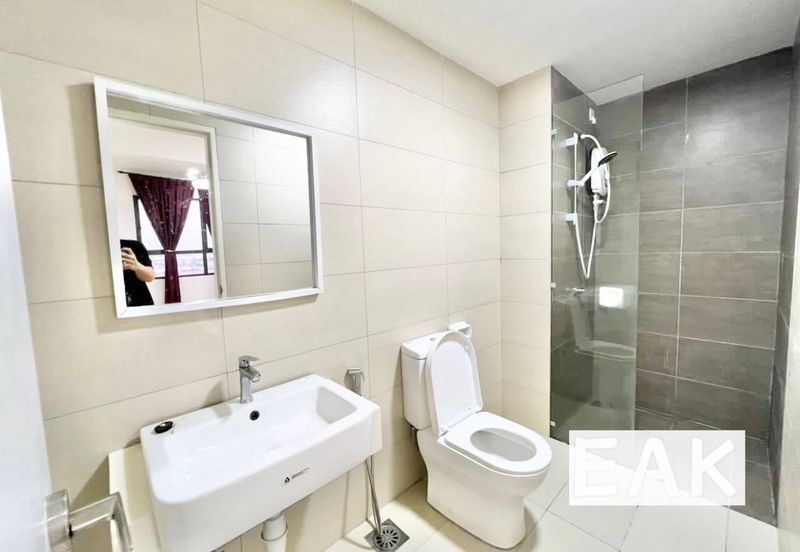 Adria Residence @ Gravit8