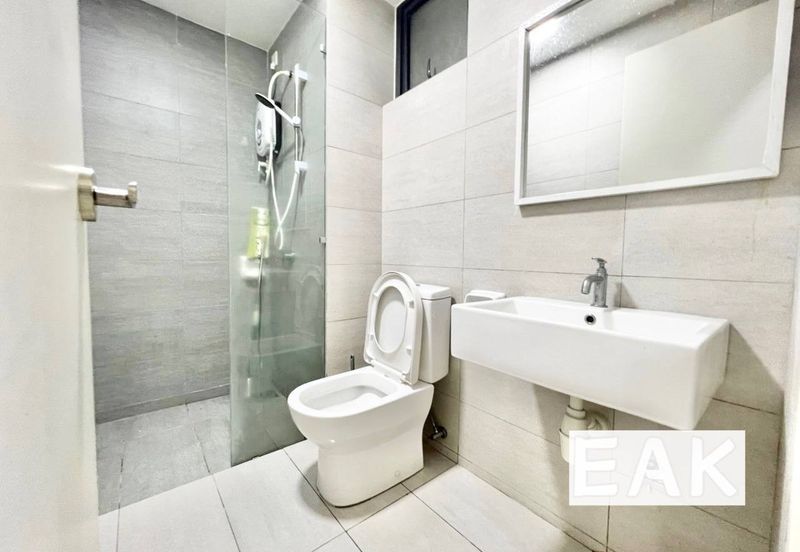 Adria Residence @ Gravit8