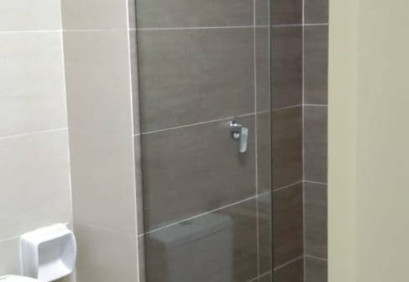 Gravit8 @ Klang South