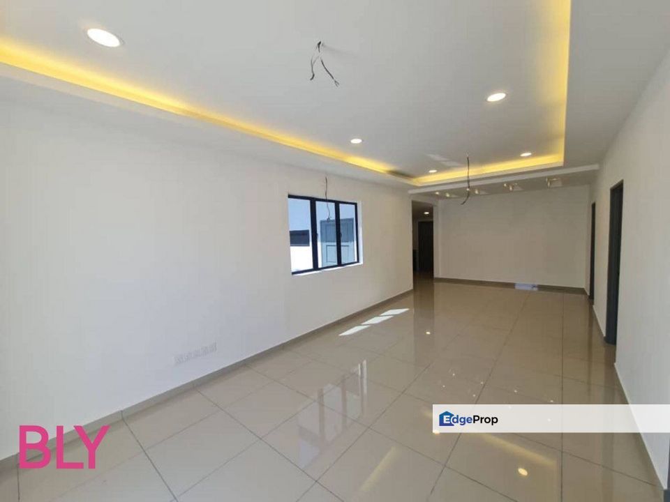 Move in Condition Teluk Pulai Tepi Sungai Single Storey House Sell, Selangor, Klang