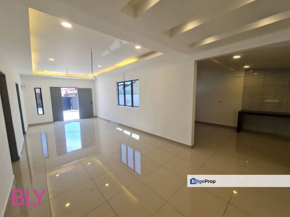 Move in Condition Teluk Pulai Tepi Sungai Single Storey House Sell, Selangor, Klang