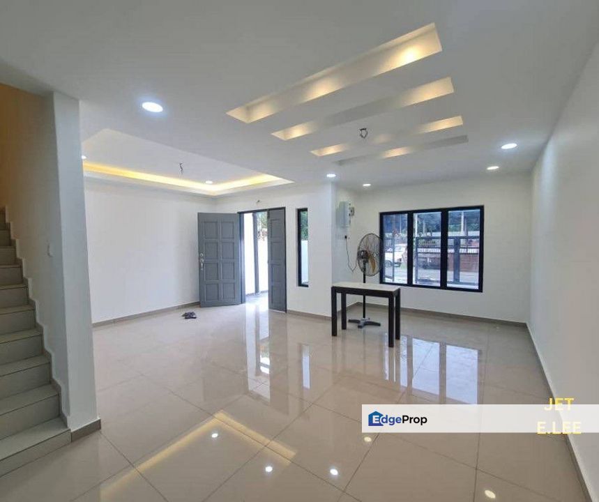 Renovated Kampung Jawa Klang Taman Desa Latania 2 Storey House Sell, Selangor, Klang