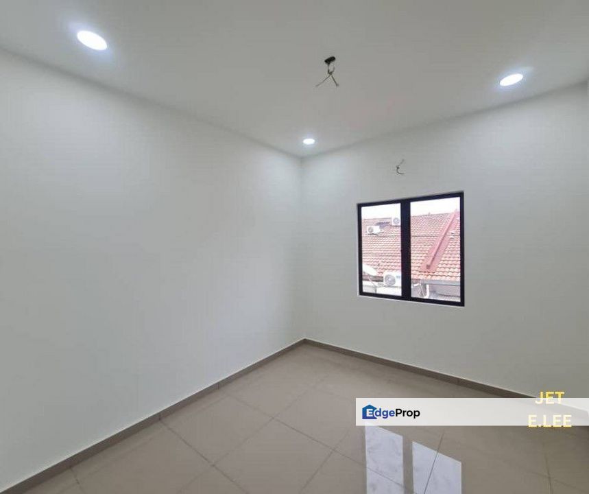 Renovated Kampung Jawa Klang Taman Desa Latania 2 Storey House Sell, Selangor, Klang