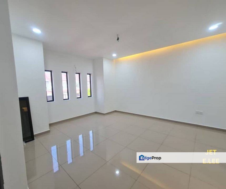 Renovated Kampung Jawa Klang Taman Desa Latania 2 Storey House Sell, Selangor, Klang