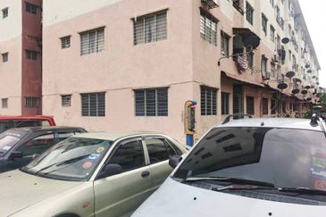 Ground Floor, End Lot,  Flat pendamar indah 2, Lebuh Damar Merah, Taman Pendamar Indah 2 Port Klang